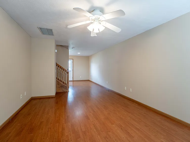 Oakwood Heights Townhomes — Photo 138