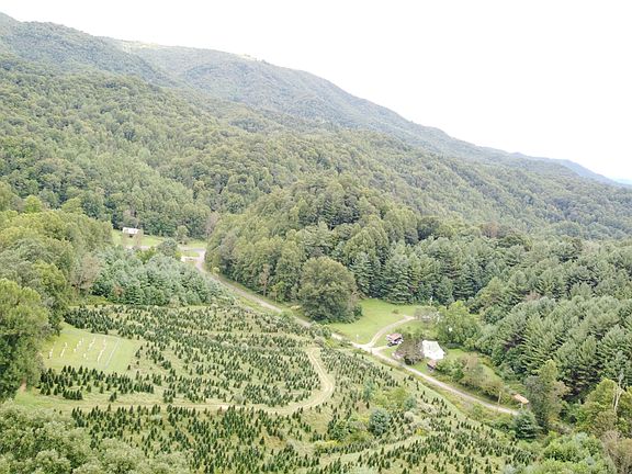 4th image of D Curd Ln