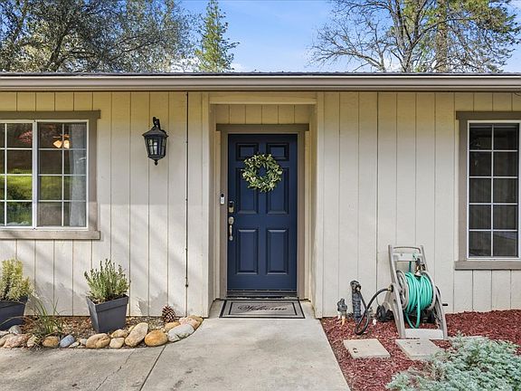5th image of 50047 Hangtree Ln