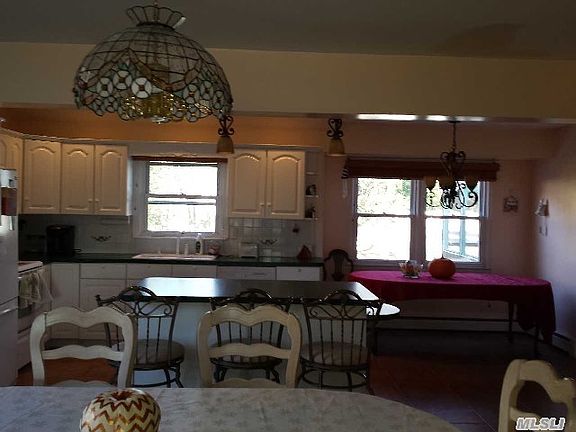 3rd image of 120 Beach Dr