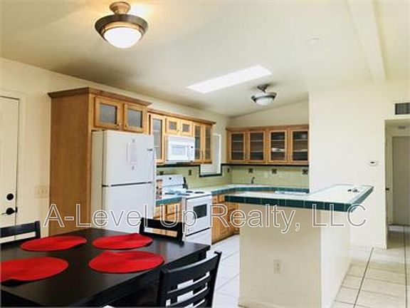 3rd image of 1980 N Tyndall Ave #1C