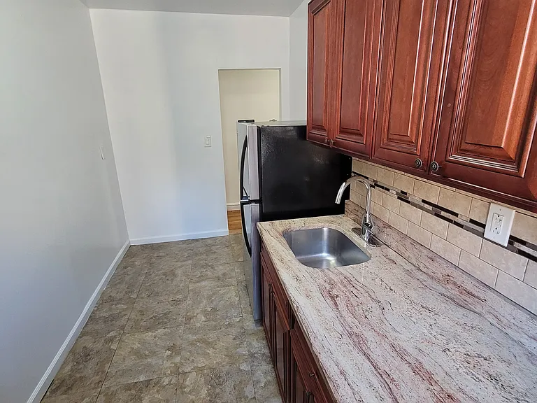 2305 Creston Ave #3B — Photo 16