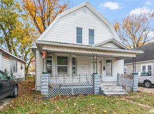 1904 S 11th St, Springfield, IL 62703