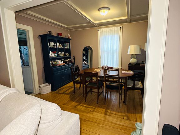4th image of 15 Garden St