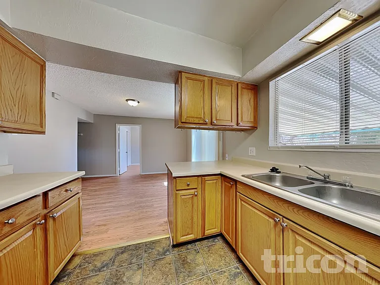 1645 Vance Way — Photo 5