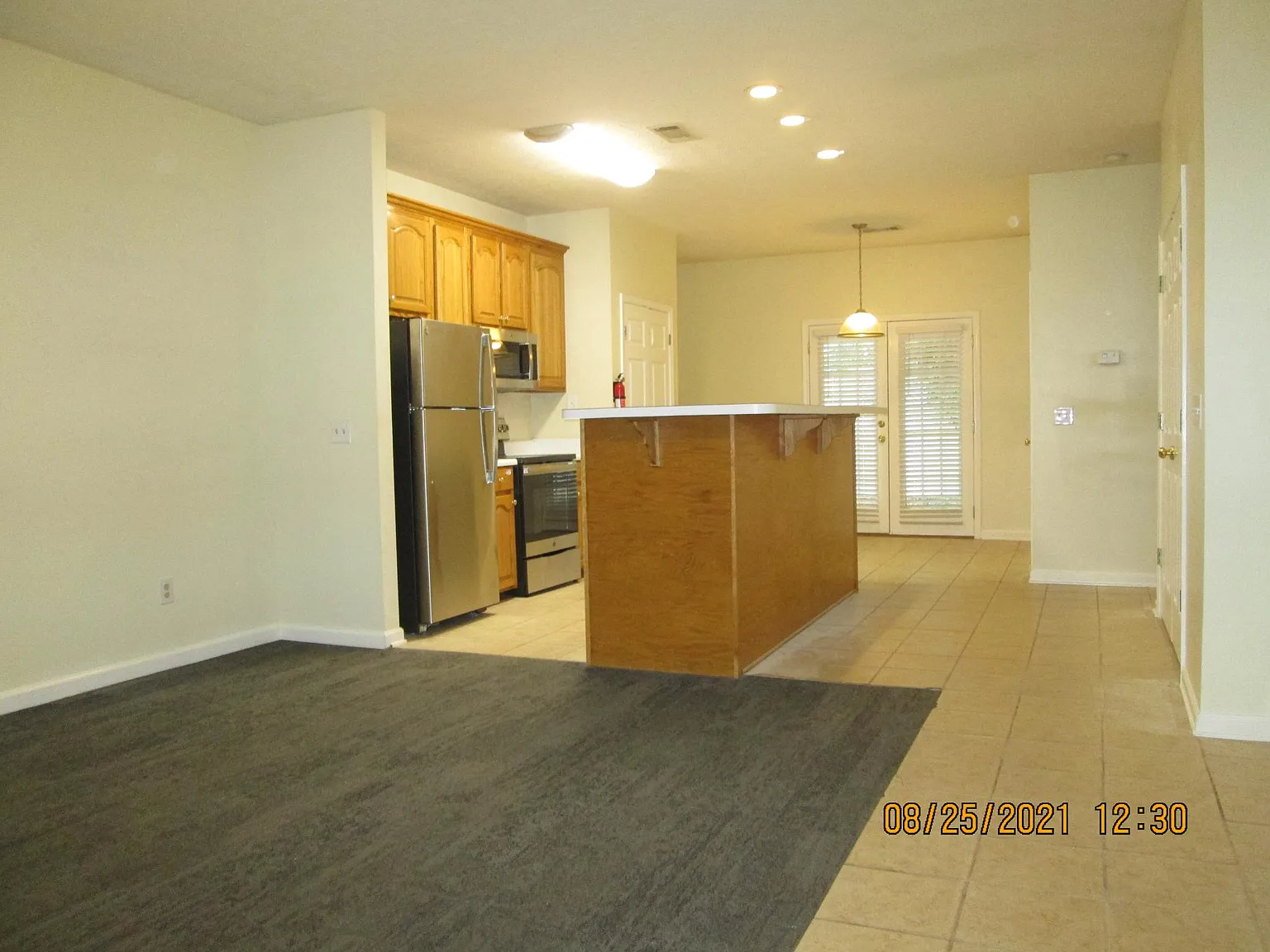 2 bed, 1200 sqft, $1,300 — Photo 4
