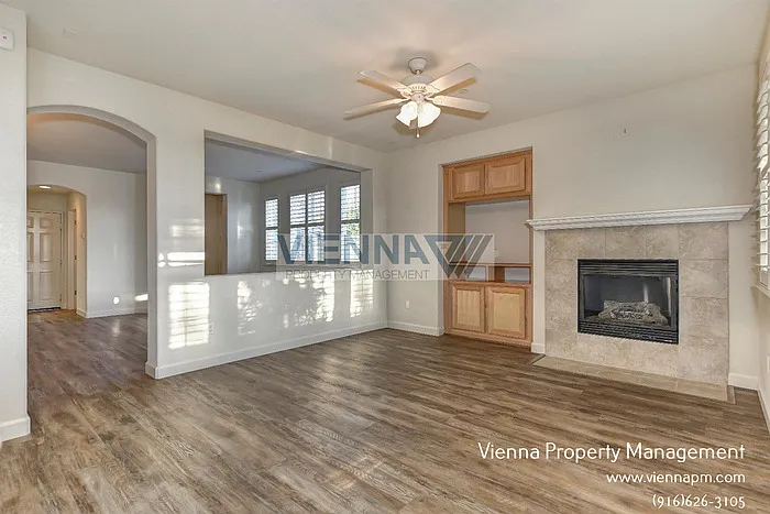 1003 Ferry Cir — Photo 7
