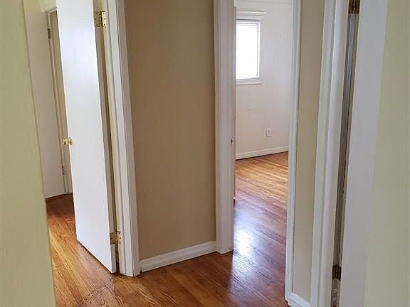 5th image of 446 Arcola St