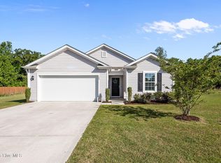 144 Bur Oaks Blvd, Newport, NC 28570