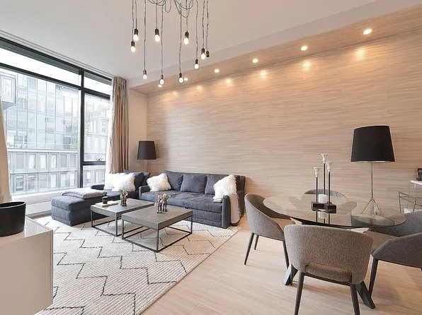 255 Hudson St APT 8C, New York, NY 10013