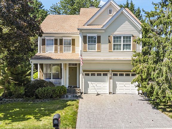 3rd image of 411 Perry Street
