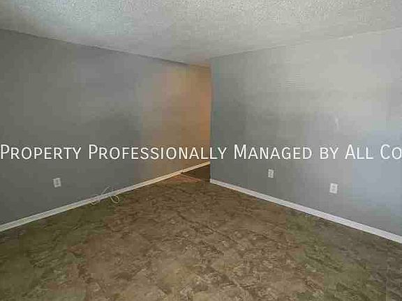 3rd image of 2430 Tanglewood St #3