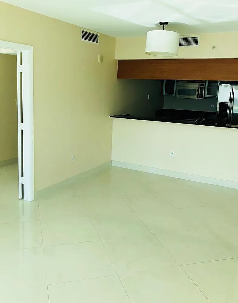 2 bed, 1374 sqft, $3,800 — Photo 4