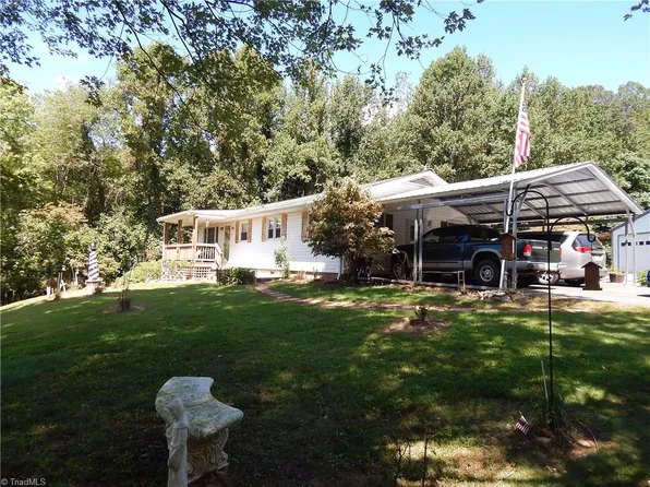 731 Indian Grove Church Rd, Mount Airy, NC 27030