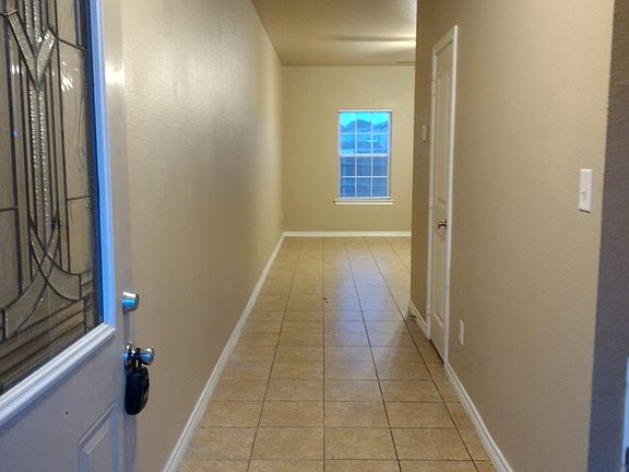 3rd image of 1106 Parkway Trl #1106