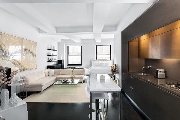 Rented by Compass | media 7