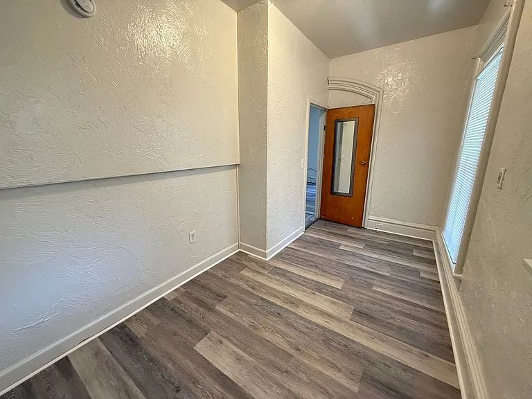 313 W Ganson St — Photo 7