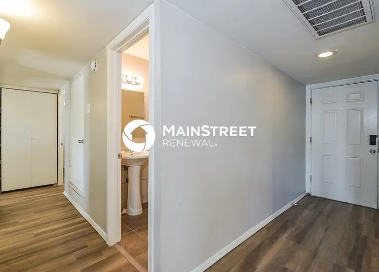 3764 E 27th Pl — Photo 4