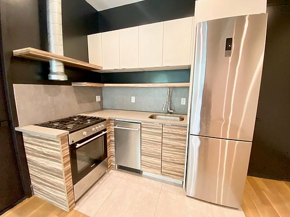 3rd image of 242 Hawthorne St #1B
