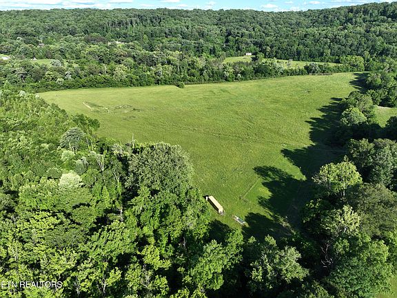 3rd image of 140 Indian Creek Ln