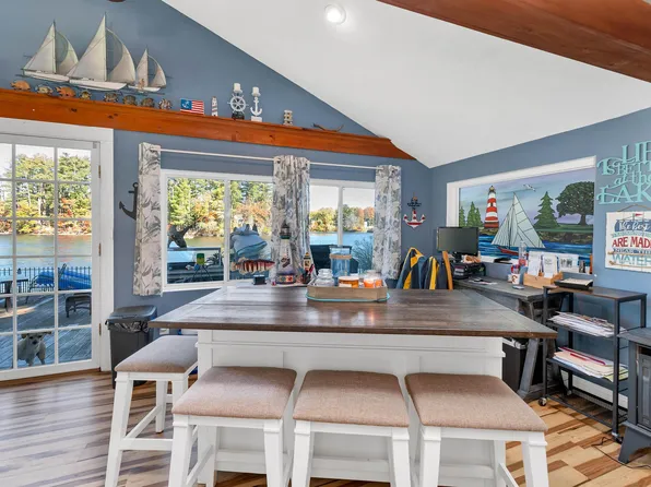 17 Shore Drive, Salem, NH 03079