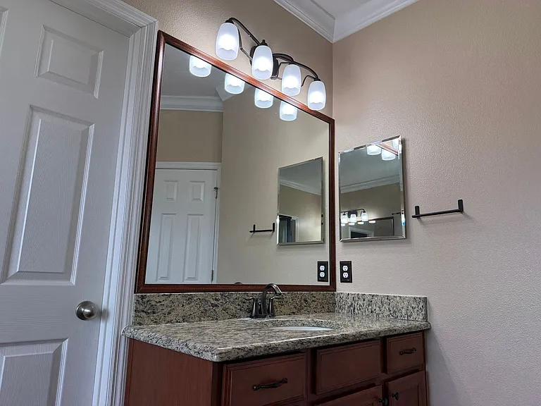 2478 Linkwood Ave — Photo 35
