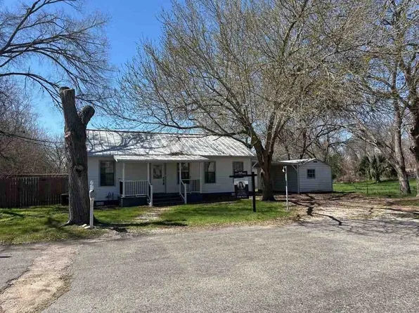 339 N Water St, La Grange, TX 78945