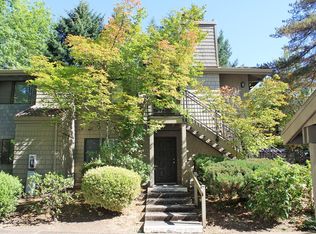 7 Crestfield Ct, Lake Oswego, OR 97035