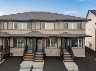 17216 4th St NW, Edmonton, AB T6T2L8