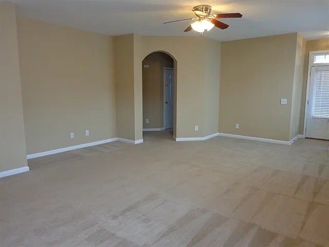 207 Chapel Lake S — Photo 5