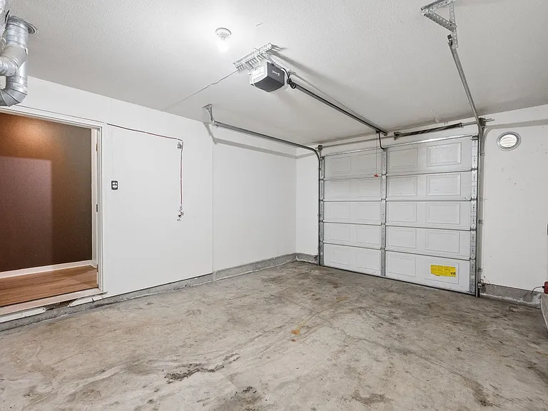 Roberts Court Townhomes — Photo 53