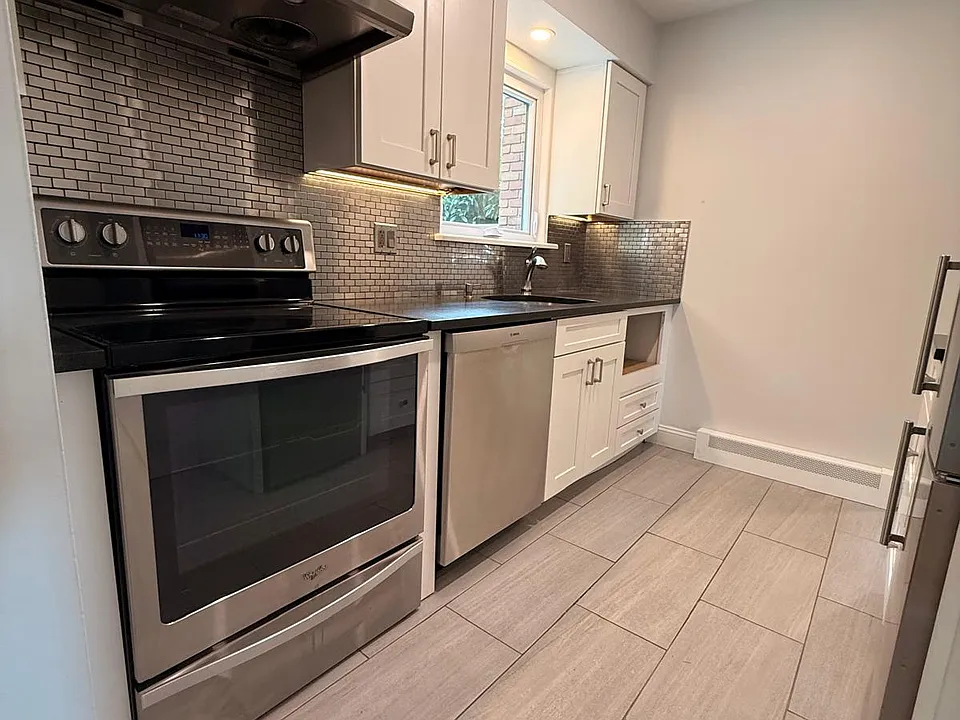 24A Van Wicklen Ct