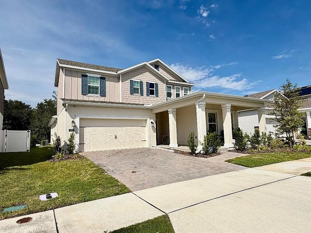 3 bed, 3.5 bath, 2900 sqft, $3,000 — Photo 2