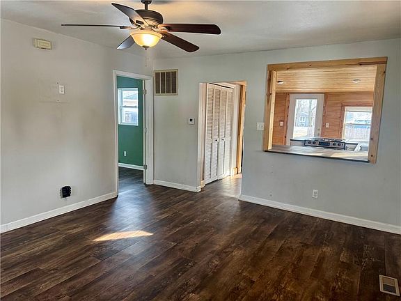 4th image of 214 E Cass