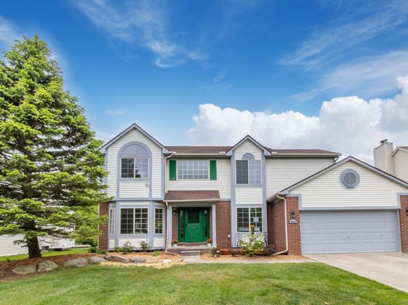 2864 Mystic Dr