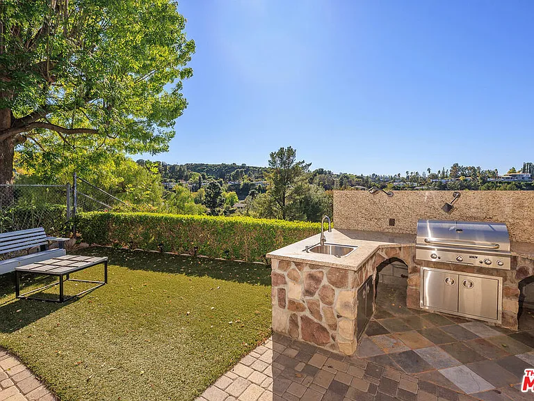 17108 Oak View Dr — Photo 46