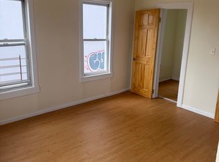 691 E 223rd St FLOOR 3, Bronx, NY 10466