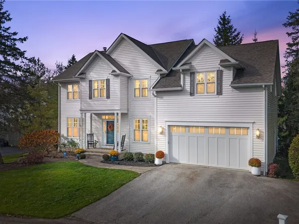 170 Sundew Ln, Chagrin Falls, OH 44022