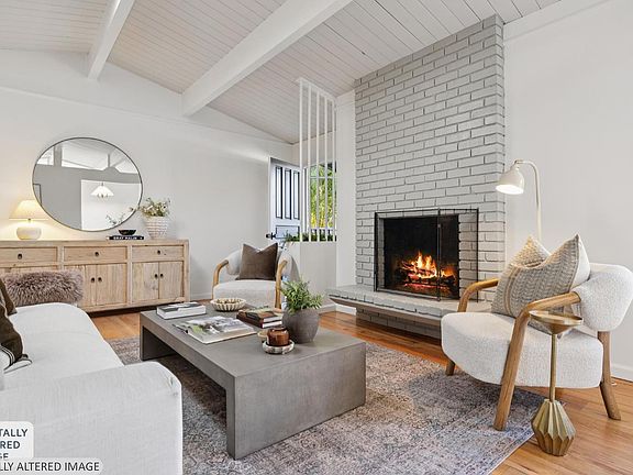 4th image of 26 Venetia Meadows