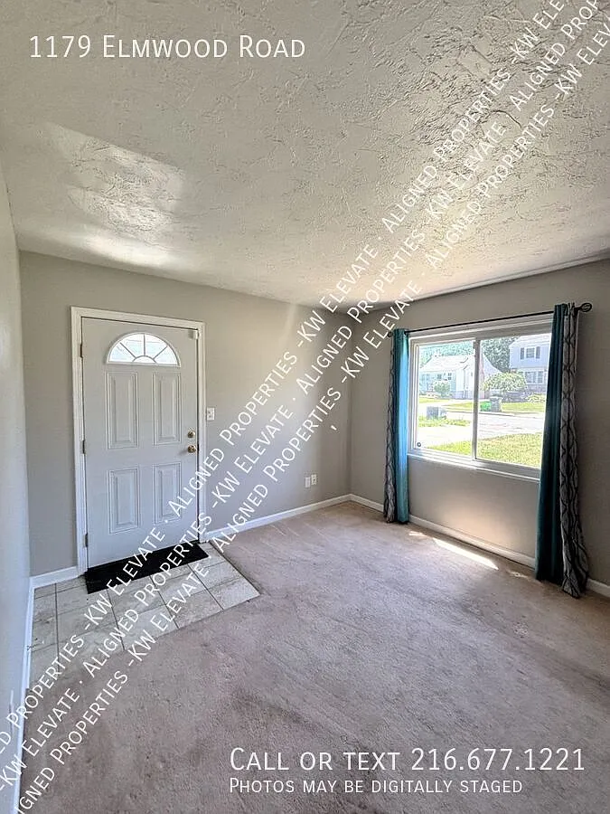 Charming 3Bedroom Brick Ranch in Mayfield Heights! — Photo 4