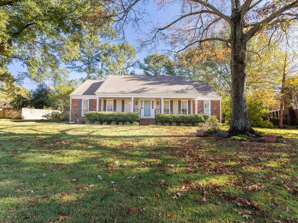 3016 Circle Gate Dr, Germantown, TN 38138