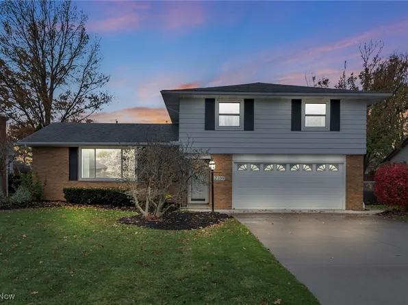 2109 E Skyline Dr, Lorain, OH 44053