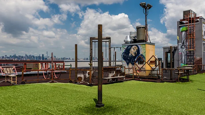 Rented by Nooklyn NYC LLC | media 51