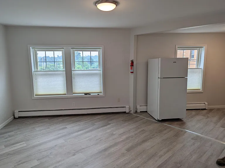 3 Cedar St #6 — Photo 8