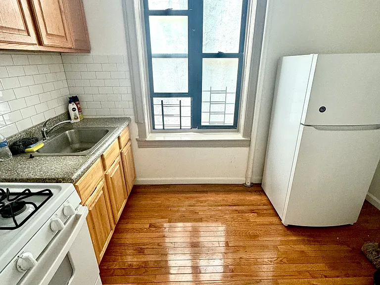 1781 E 16th St #3J — Photo 3