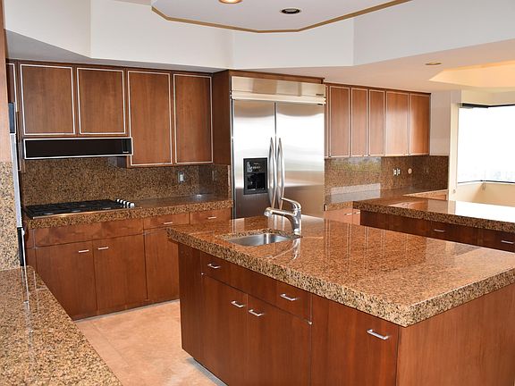 3rd image of 845 Golden Park Ave