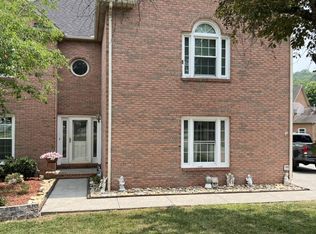 104 Cardinal Ln, Oak Ridge, TN 37830