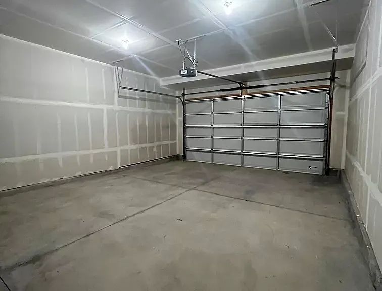 3655 Ronald Reagan Ave — Photo 44