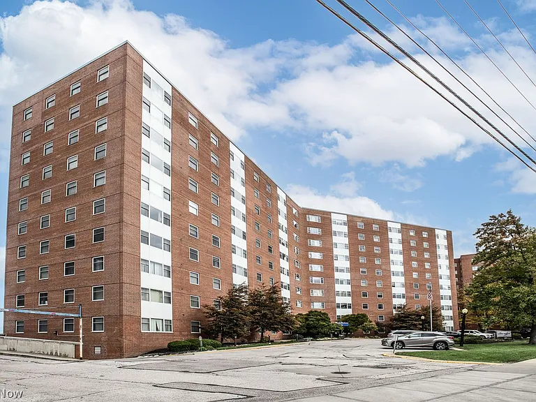 11850 Edgewater Dr #701 — Photo 1