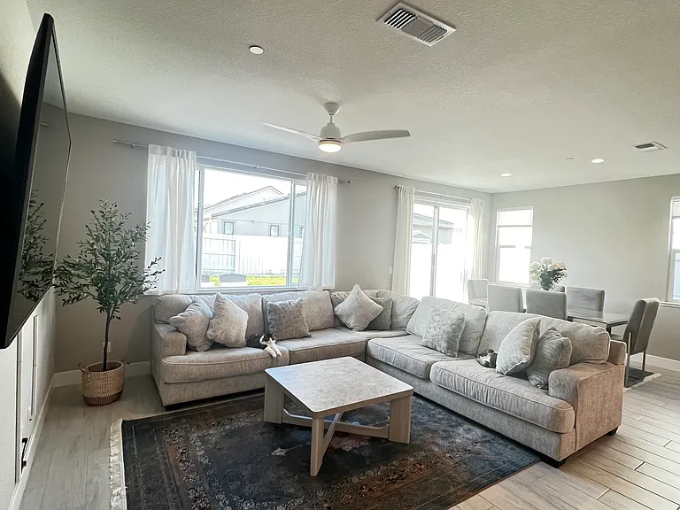 Radiance Ln — Photo 46